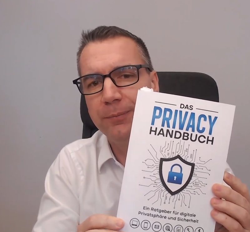 Matthias Reder mit Das Privacy Handbuch